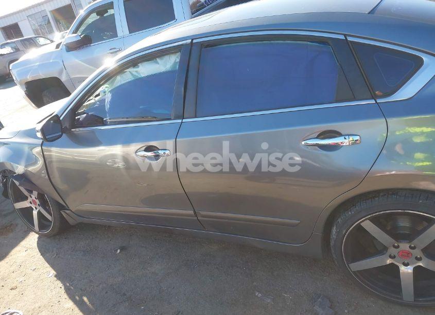 Photo 14 of 2015 Nissan Altima 2.5 SV (VIN 1N4AL3AP6FC579582)