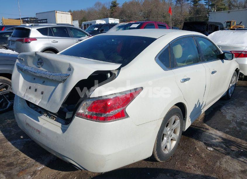 Photo 4 of 2015 Nissan Altima 2.5/2.5 S/2.5 SL/2.5 SV (VIN 1N4AL3AP6FN302015)