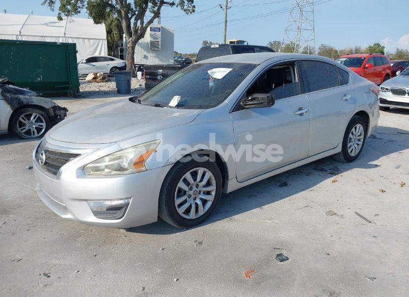 Photo 2 of 2015 Nissan Altima 2.5 S (VIN 1N4AL3AP6FN304296)