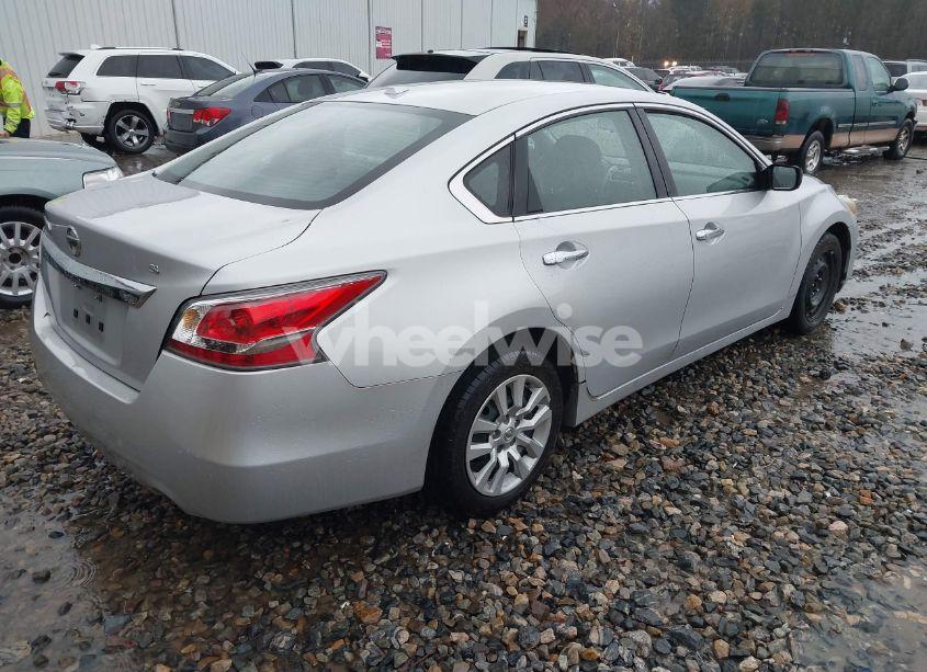 Photo 4 of 2015 Nissan Altima 2.5/2.5 S/2.5 SL/2.5 SV (VIN 1N4AL3AP6FN320899)