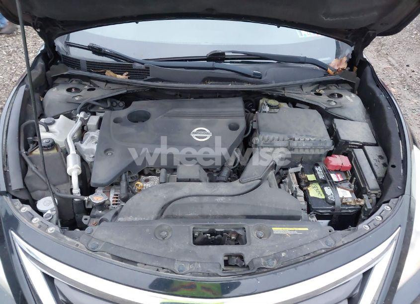 Photo 10 of 2015 Nissan Altima N/A (VIN 1N4AL3AP6FN321969)