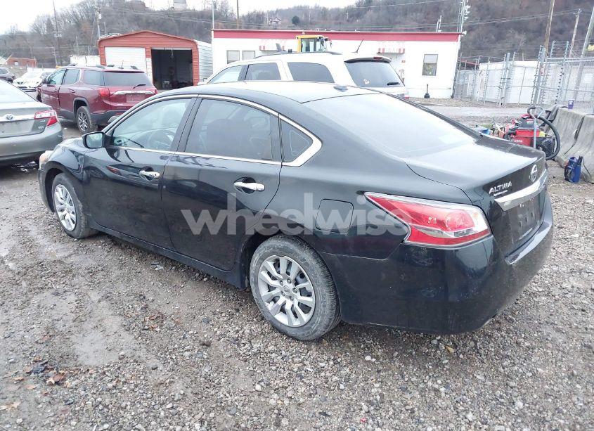 Photo 3 of 2015 Nissan Altima N/A (VIN 1N4AL3AP6FN321969)