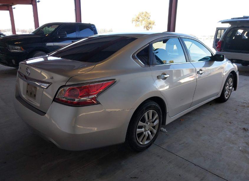 Photo 4 of 2015 Nissan Altima 2.5/2.5 S/2.5 SL/2.5 SV (VIN 1N4AL3AP6FN325066)