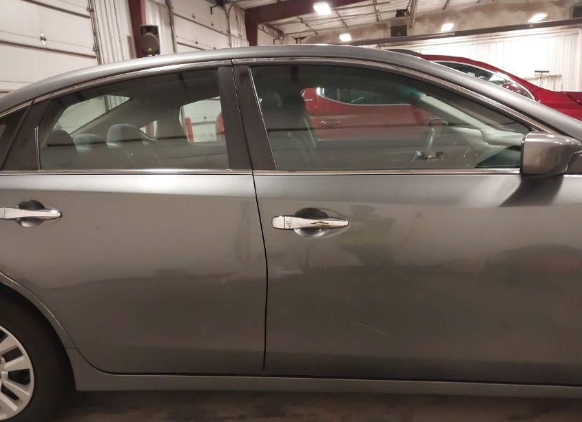 Photo 14 of 2015 Nissan Altima 2.5/2.5 S/2.5 SL/2.5 SV (VIN 1N4AL3AP6FN389897)