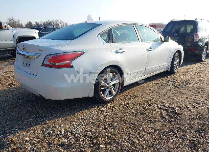 Photo 4 of 2015 Nissan Altima 2.5 SL (VIN 1N4AL3AP6FN399197)