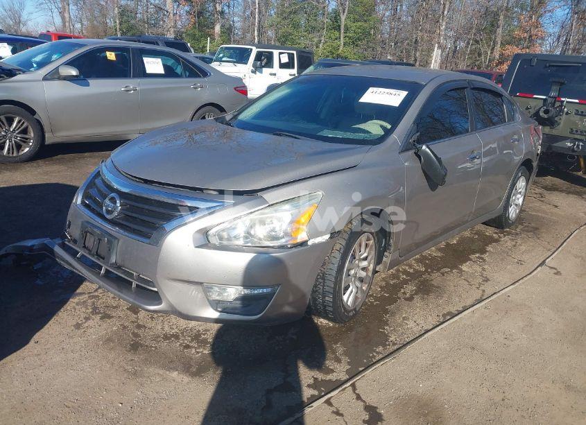Photo 2 of 2015 Nissan Altima 2.5 S (VIN 1N4AL3AP6FN404740)