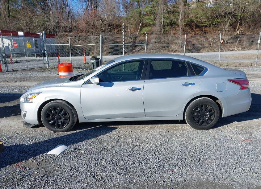 Photo 14 of 2015 Nissan Altima 2.5 S (VIN 1N4AL3AP6FN860219)