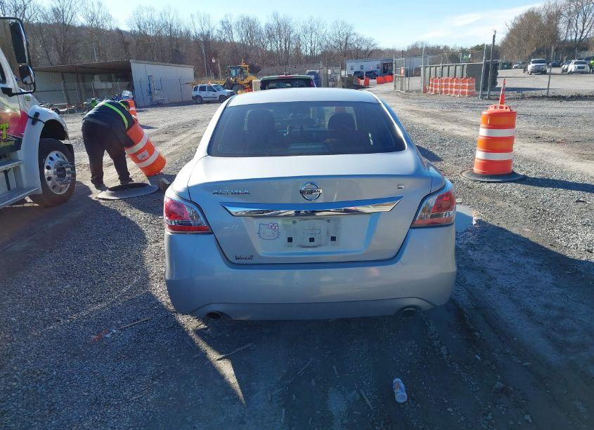 Photo 16 of 2015 Nissan Altima 2.5 S (VIN 1N4AL3AP6FN860219)