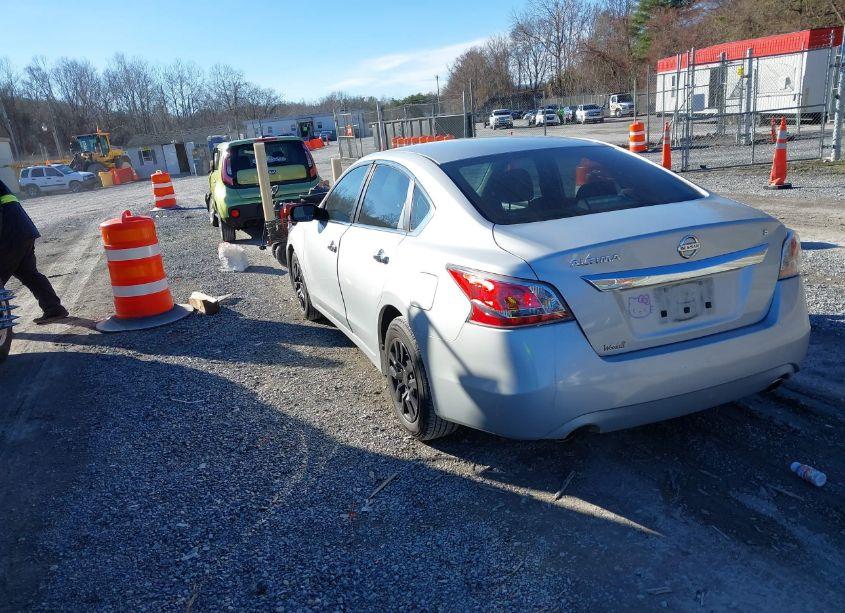 Photo 3 of 2015 Nissan Altima 2.5 S (VIN 1N4AL3AP6FN860219)
