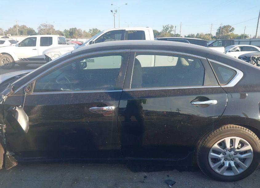 Photo 14 of 2015 Nissan Altima 2.5 S (VIN 1N4AL3AP6FN864223)