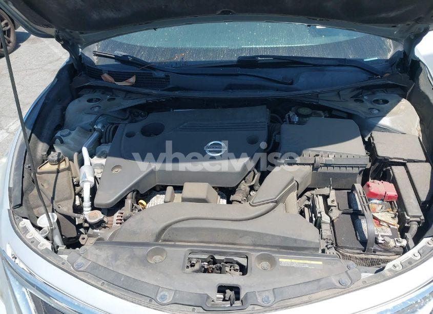 Photo 10 of 2015 Nissan Altima 2.5/2.5 S/2.5 SL/2.5 SV (VIN 1N4AL3AP6FN865680)
