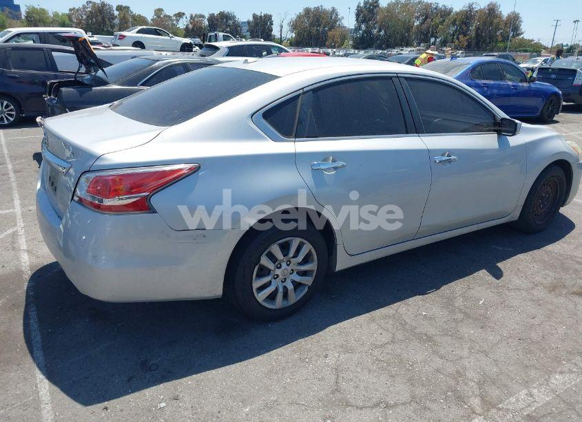 Photo 4 of 2015 Nissan Altima 2.5/2.5 S/2.5 SL/2.5 SV (VIN 1N4AL3AP6FN865680)