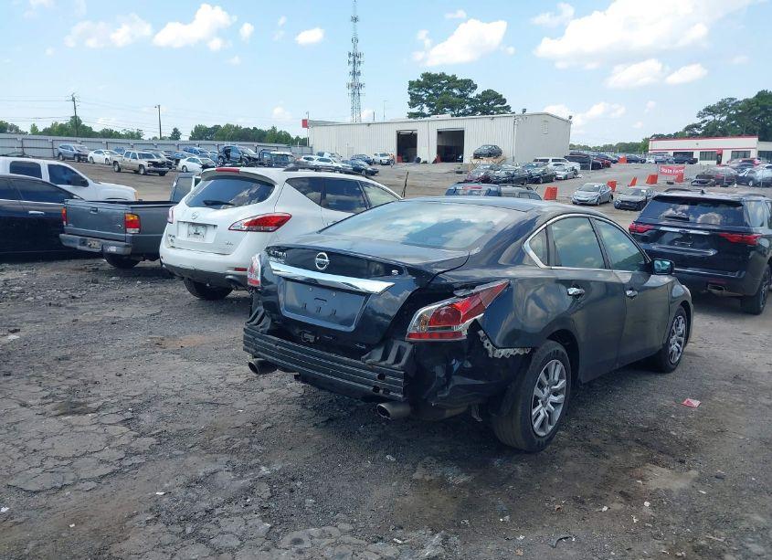 Photo 4 of 2015 Nissan Altima 2.5 S (VIN 1N4AL3AP6FN872743)