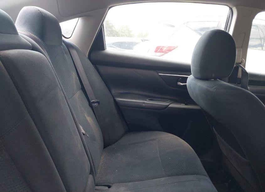 Photo 8 of 2015 Nissan Altima 2.5 S (VIN 1N4AL3AP6FN872743)