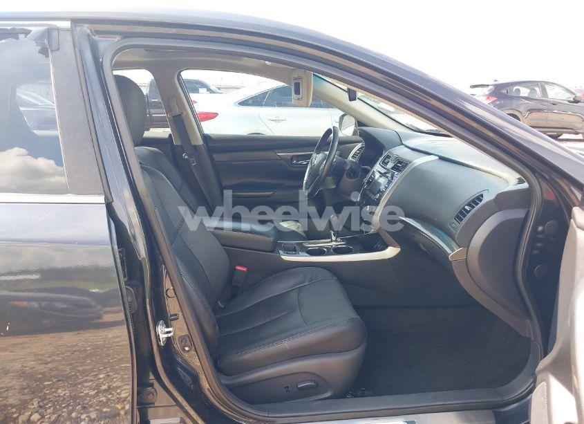 Photo 5 of 2015 Nissan Altima 2.5 SL (VIN 1N4AL3AP6FN872967)