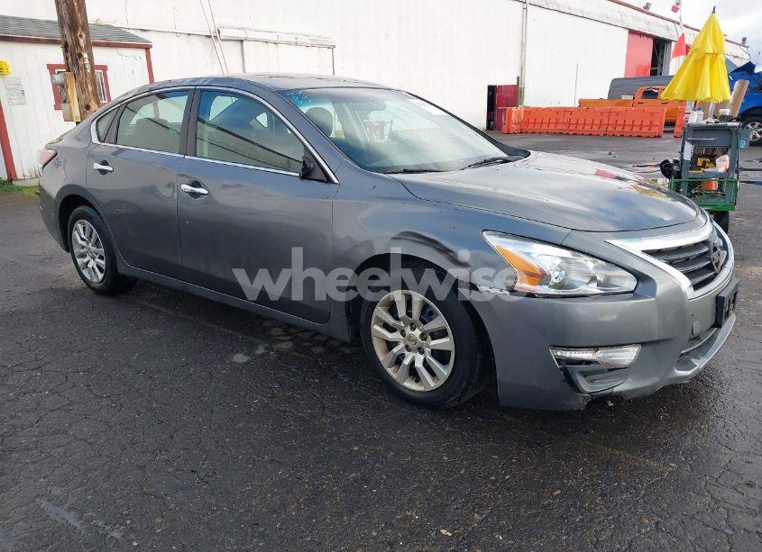 2015 Nissan Altima 2.5/2.5 S/2.5 SL/2.5 SV (VIN 1N4AL3AP6FN875030) main photo