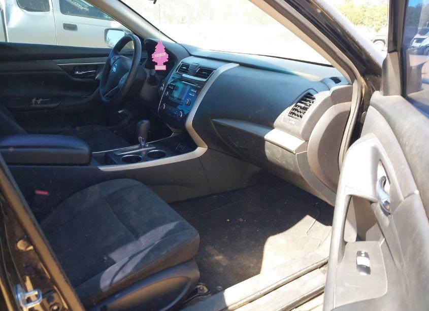 Photo 5 of 2015 Nissan Altima 2.5 S (VIN 1N4AL3AP6FN899523)