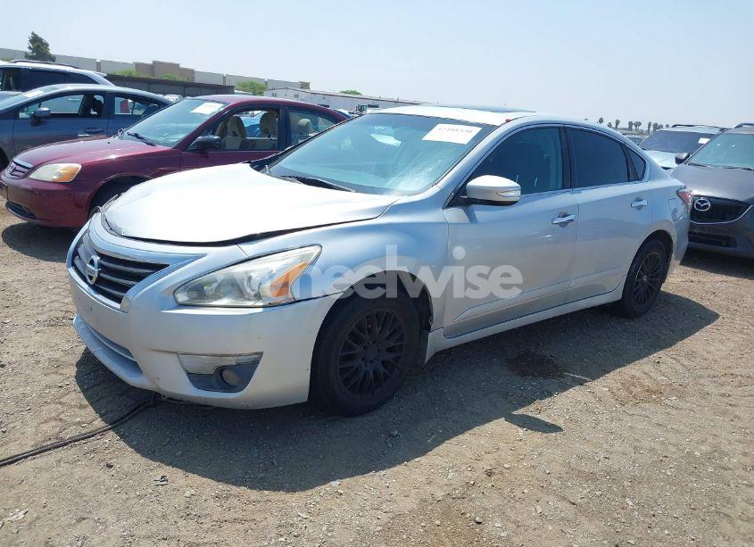Photo 2 of 2015 Nissan Altima 2.5/2.5 S/2.5 SL/2.5 SV (VIN 1N4AL3AP6FN919785)