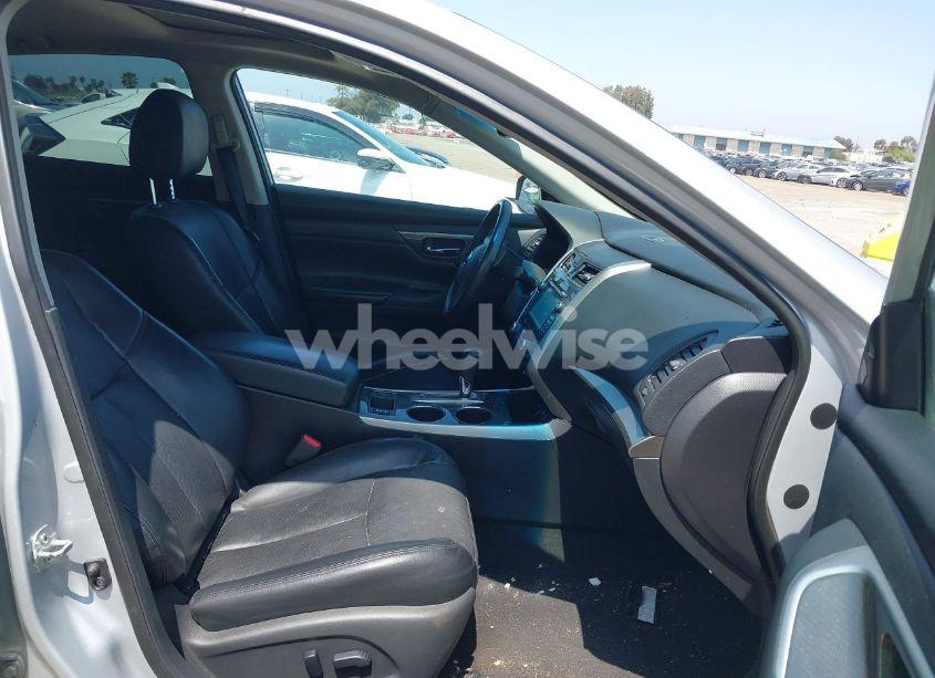 Photo 5 of 2015 Nissan Altima 2.5/2.5 S/2.5 SL/2.5 SV (VIN 1N4AL3AP6FN919785)