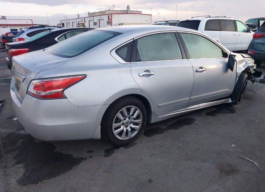 Photo 4 of 2015 Nissan Altima 2.5 S (VIN 1N4AL3AP6FN921519)