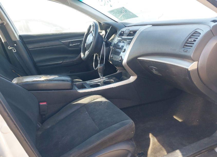 Photo 5 of 2015 Nissan Altima 2.5 S (VIN 1N4AL3AP6FN921519)
