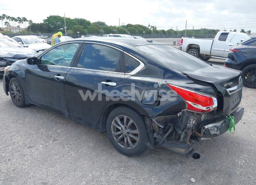 Photo 3 of 2015 Nissan Altima 2.5 S (VIN 1N4AL3AP6FN923075)