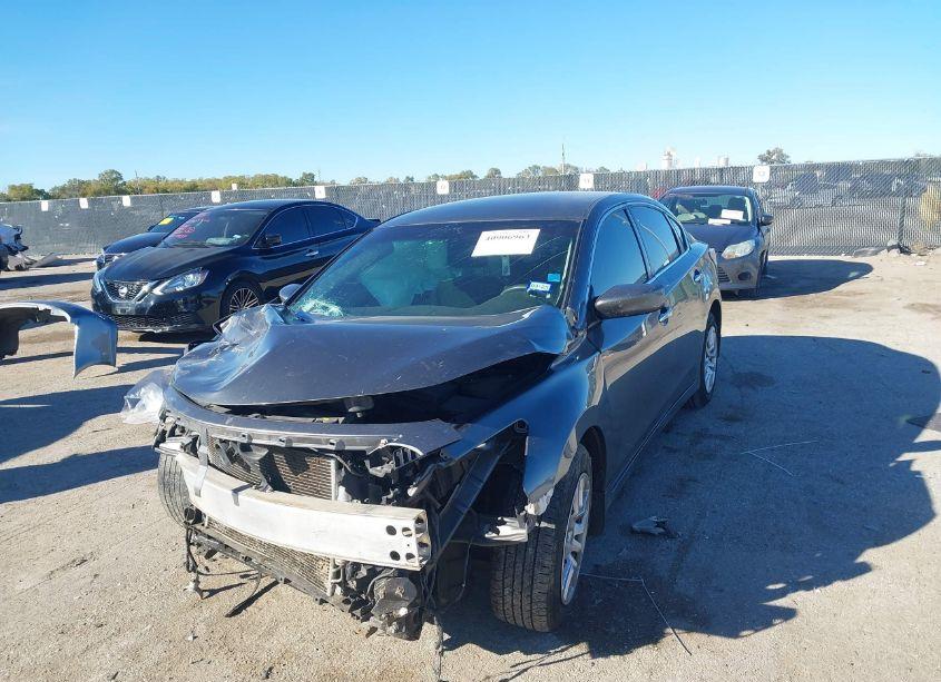 Photo 2 of 2015 Nissan Altima 2.5 S (VIN 1N4AL3AP6FN923545)
