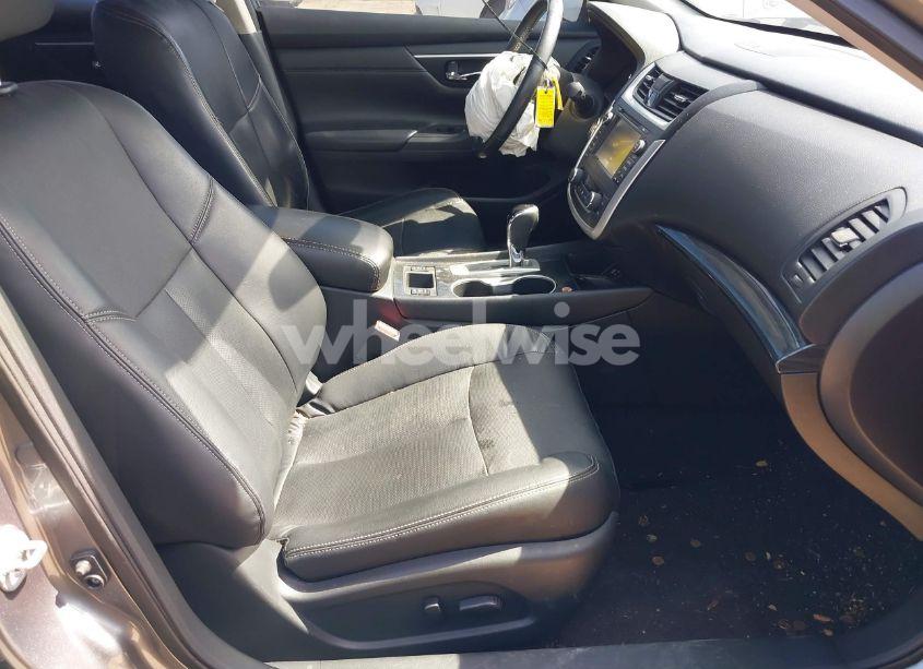 Photo 5 of 2016 Nissan Altima 2.5 SL (VIN 1N4AL3AP6GC119680)