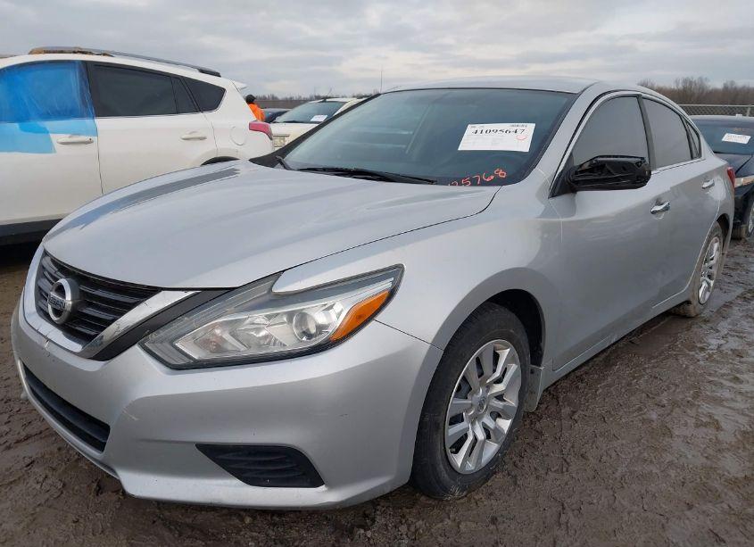 Photo 2 of 2016 Nissan Altima 2.5 S (VIN 1N4AL3AP6GC125768)