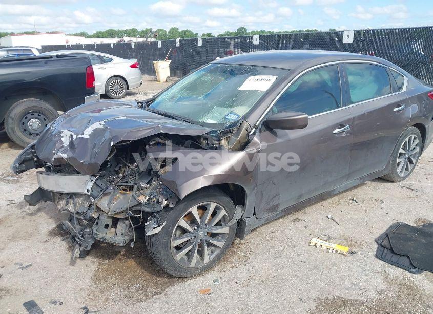 Photo 2 of 2016 Nissan Altima 2.5 SV (VIN 1N4AL3AP6GC146541)