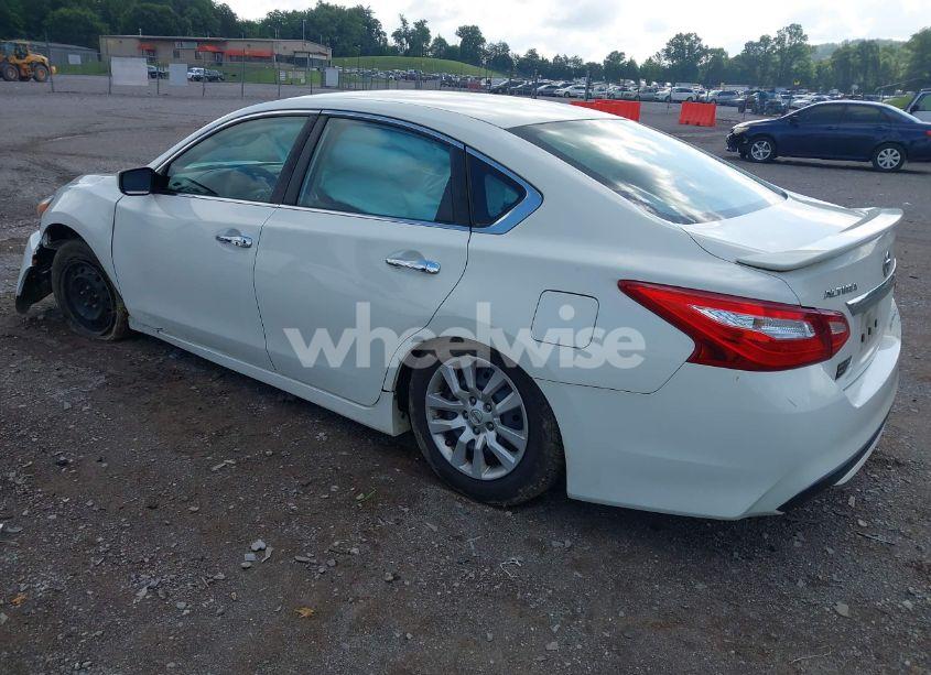 Photo 3 of 2016 Nissan Altima 2.5/2.5 S/2.5 SL/2.5 SR/2.5 SV (VIN 1N4AL3AP6GC150556)