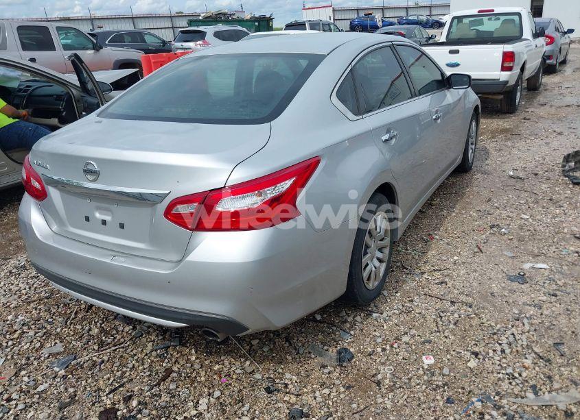 Photo 4 of 2016 Nissan Altima 2.5 (VIN 1N4AL3AP6GC168670)