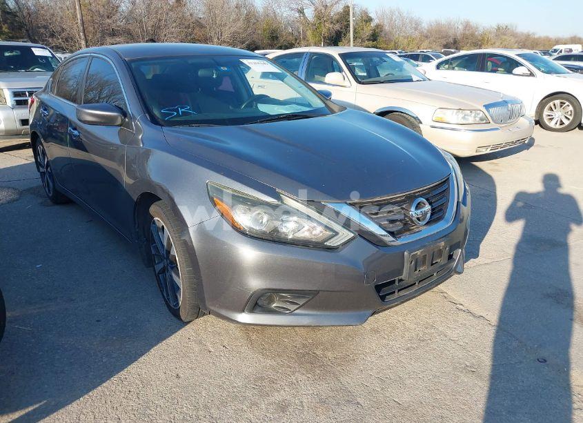 2016 Nissan Altima 2.5 SR (VIN 1N4AL3AP6GC170323) main photo