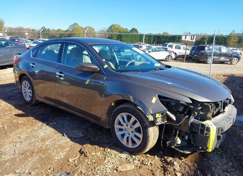 2016 Nissan Altima 2.5 S (VIN 1N4AL3AP6GC176025) main photo