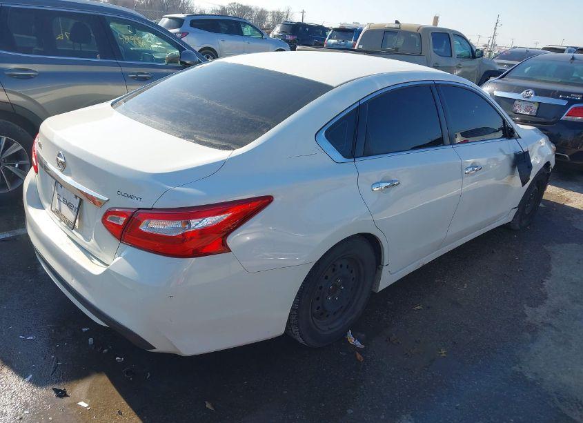 Photo 4 of 2016 Nissan Altima 2.5/2.5 S/2.5 SL/2.5 SR/2.5 SV (VIN 1N4AL3AP6GC176770)