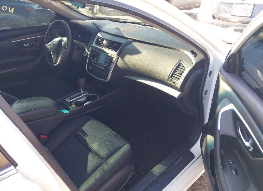 Photo 5 of 2016 Nissan Altima 2.5/2.5 S/2.5 SL/2.5 SR/2.5 SV (VIN 1N4AL3AP6GC176770)