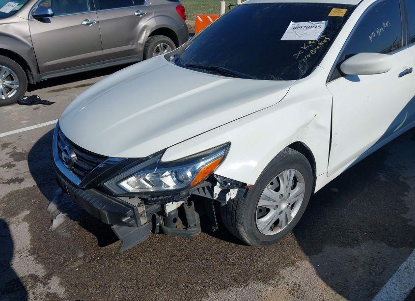 Photo 6 of 2016 Nissan Altima 2.5/2.5 S/2.5 SL/2.5 SR/2.5 SV (VIN 1N4AL3AP6GC176770)