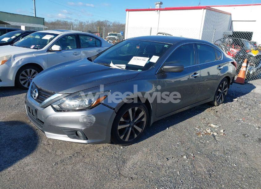 Photo 2 of 2016 Nissan Altima 2.5 SR (VIN 1N4AL3AP6GC211601)