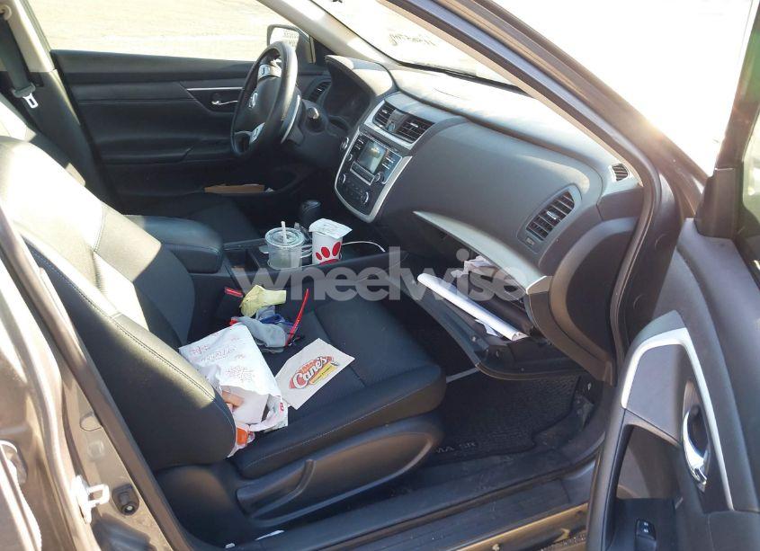 Photo 5 of 2016 Nissan Altima 2.5 SR (VIN 1N4AL3AP6GC211601)