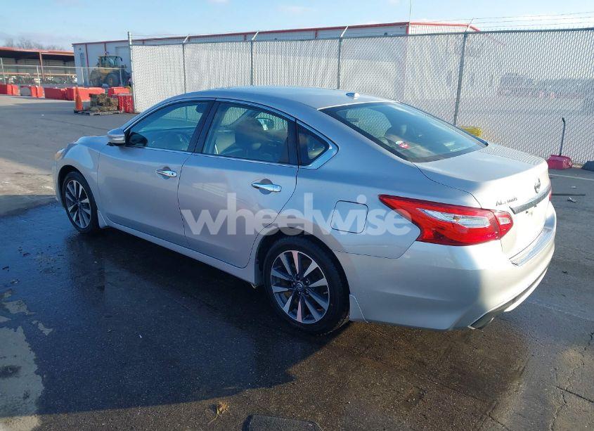 Photo 3 of 2016 Nissan Altima 2.5 SL (VIN 1N4AL3AP6GC224476)