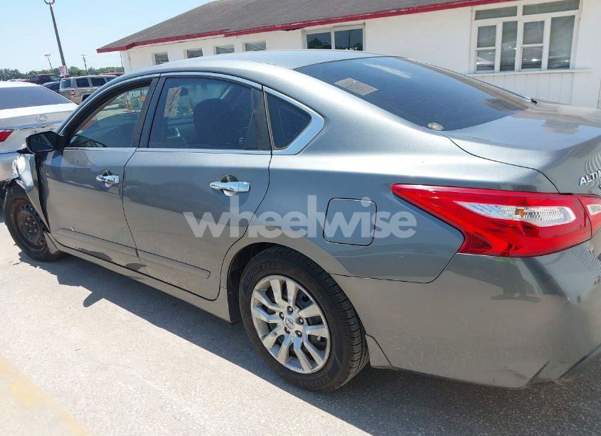 Photo 3 of 2016 Nissan Altima 2.5 S (VIN 1N4AL3AP6GC228463)