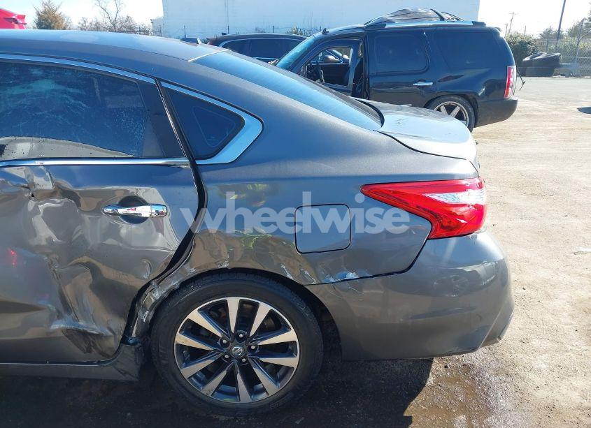 Photo 17 of 2016 Nissan Altima 2.5/2.5 S/2.5 SL/2.5 SR/2.5 SV (VIN 1N4AL3AP6GC228561)