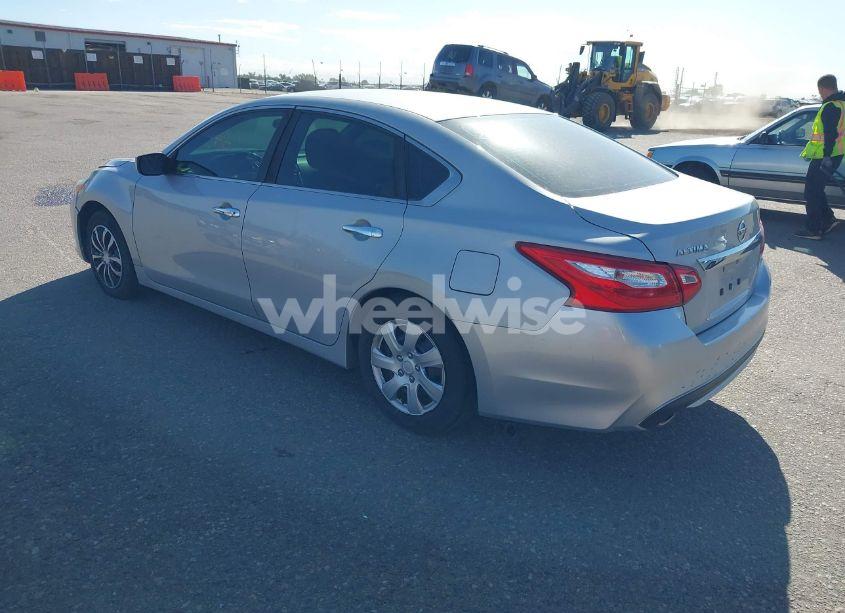 Photo 3 of 2016 Nissan Altima 2.5/2.5 S/2.5 SL/2.5 SR/2.5 SV (VIN 1N4AL3AP6GC232383)