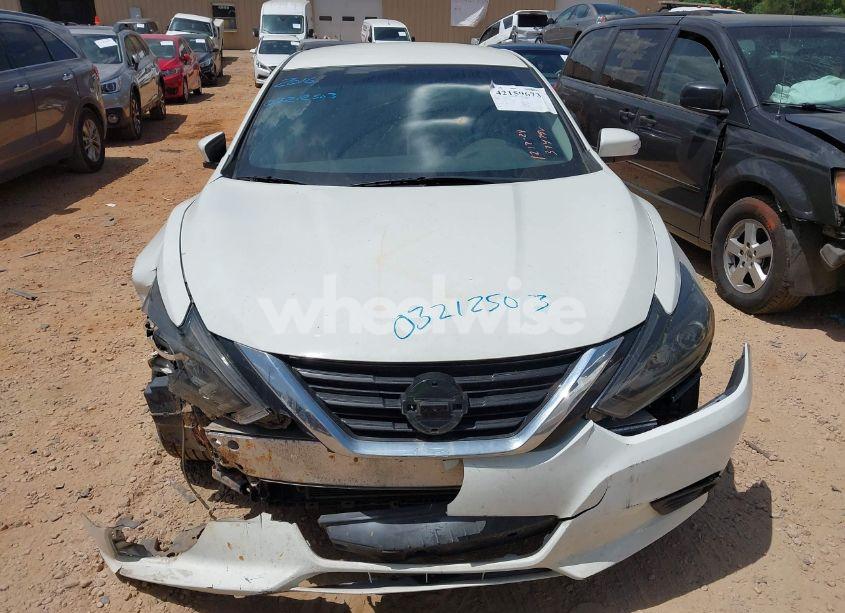 Photo 12 of 2016 Nissan Altima 2.5/2.5 S/2.5 SL/2.5 SR/2.5 SV (VIN 1N4AL3AP6GC256795)