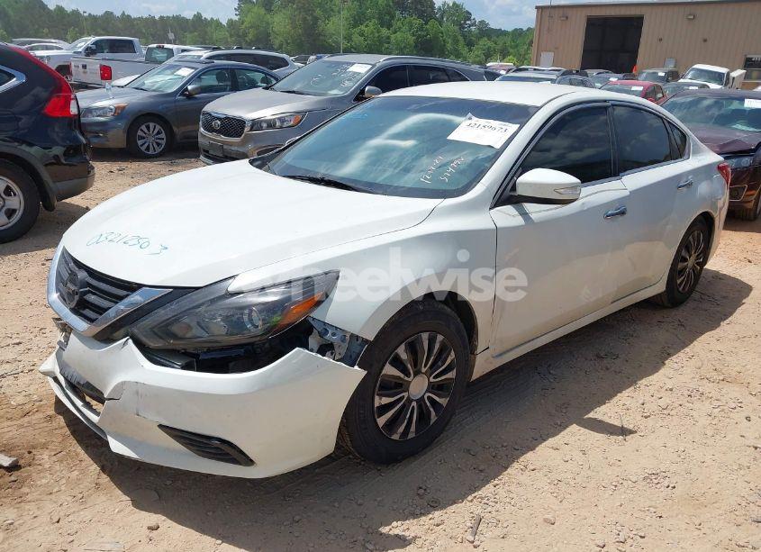 Photo 2 of 2016 Nissan Altima 2.5/2.5 S/2.5 SL/2.5 SR/2.5 SV (VIN 1N4AL3AP6GC256795)