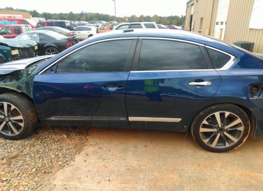 Photo 15 of 2016 Nissan Altima 2.5 SR (VIN 1N4AL3AP6GC256926)