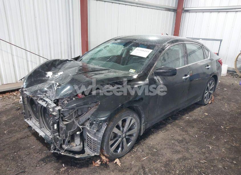 Photo 2 of 2016 Nissan Altima 2.5 SR (VIN 1N4AL3AP6GC261446)