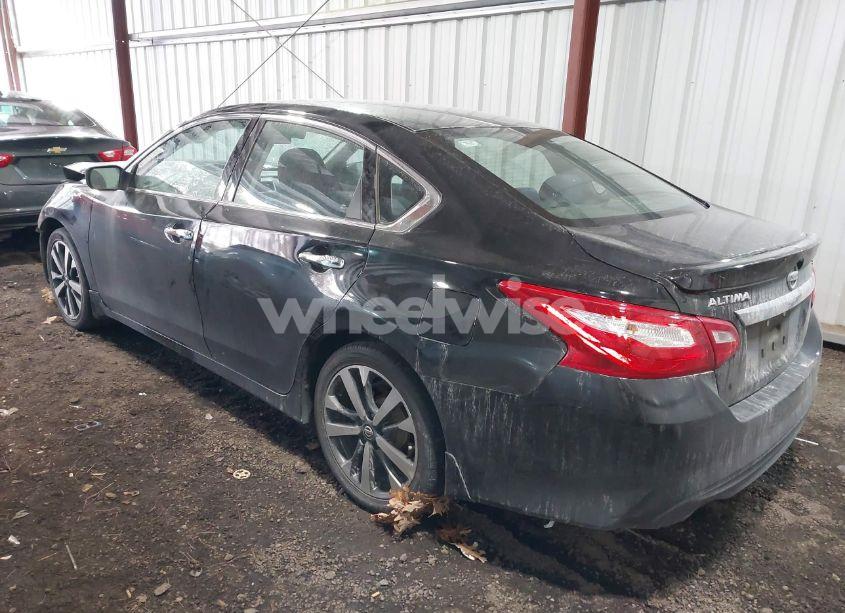 Photo 3 of 2016 Nissan Altima 2.5 SR (VIN 1N4AL3AP6GC261446)