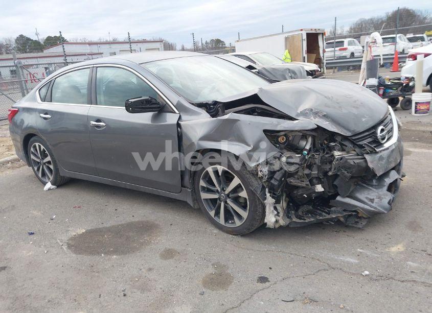 2016 Nissan Altima 2.5 SR (VIN 1N4AL3AP6GC275492) main photo
