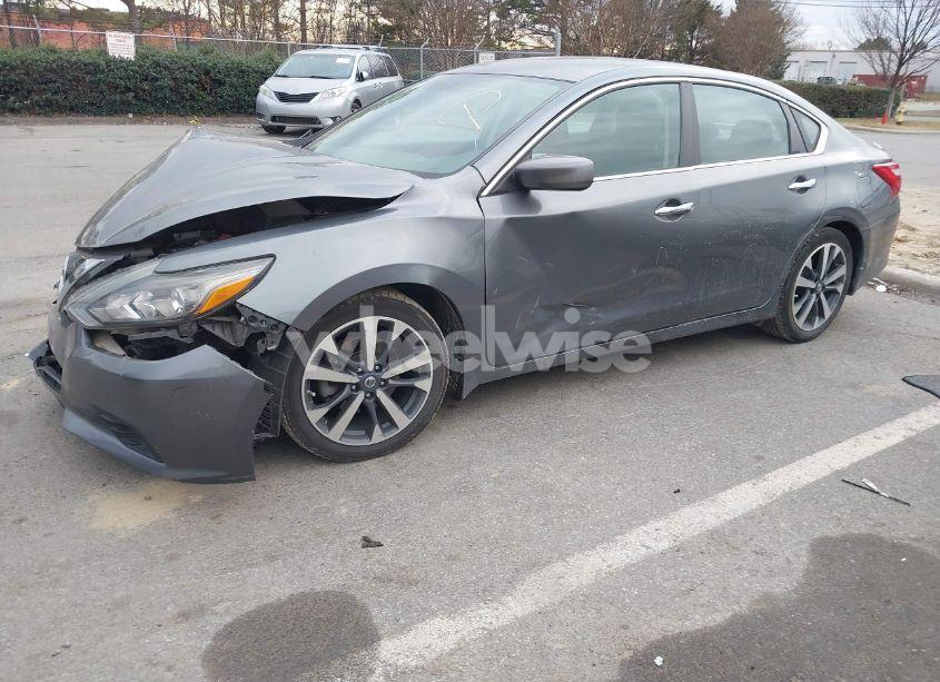 Photo 2 of 2016 Nissan Altima 2.5 SR (VIN 1N4AL3AP6GC275492)